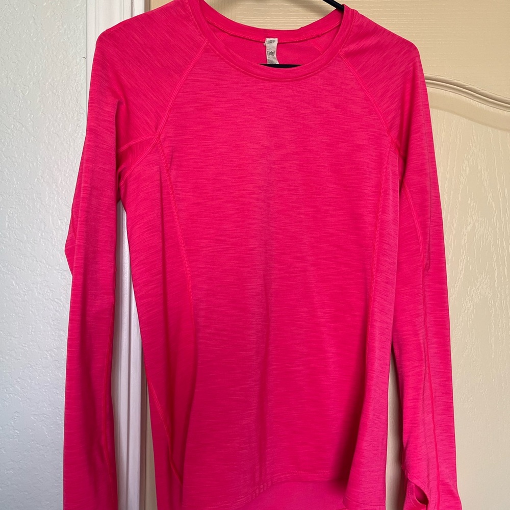 Under Armour Hot Pink ColdGear Top 🏃‍♀️
